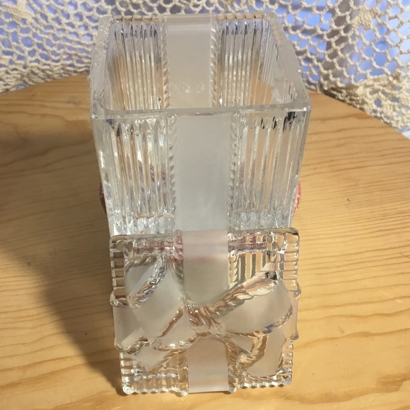 Vintage Clear Lead Crystal Present Trinket Box with Bow - Picture 3 of 10